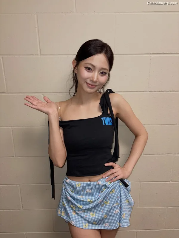 Tzuyu (Chiu Chú-jû) Twice photo 15 of 545