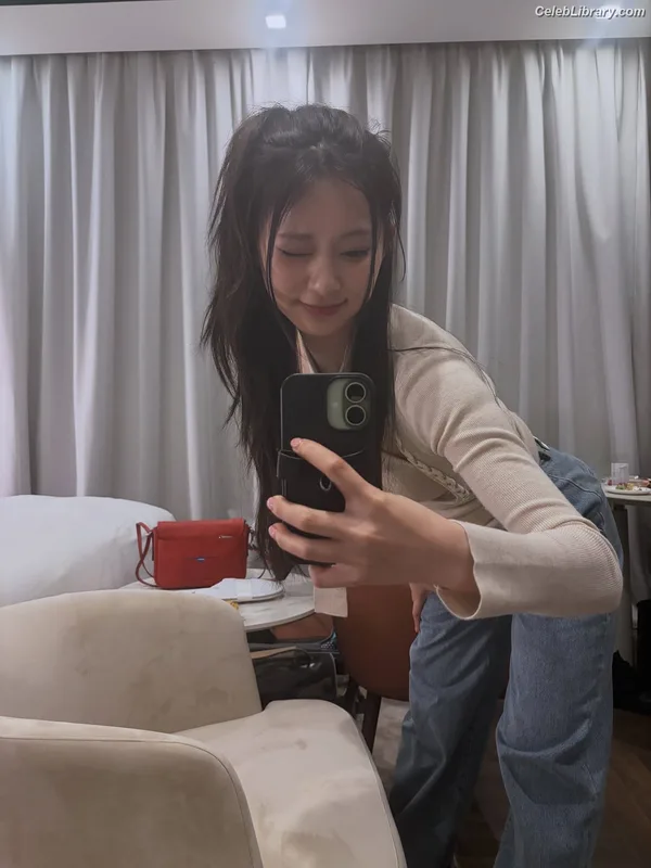 Tzuyu (Chiu Chú-jû) Twice photo 11 of 545