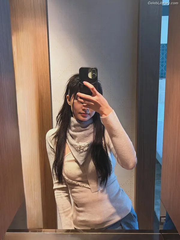 Tzuyu (Chiu Chú-jû) Twice photo 13 of 545