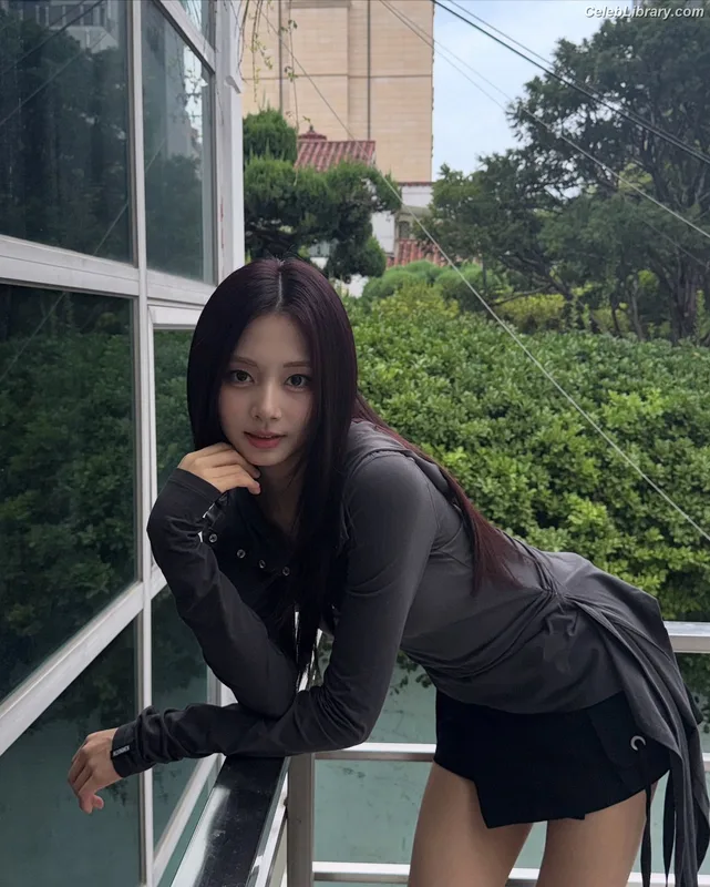 Tzuyu (Chiu Chú-jû) Twice photo 6 of 545