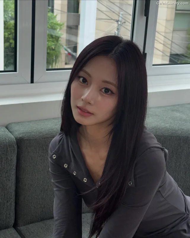 Tzuyu (Chiu Chú-jû) Twice photo 9 of 545