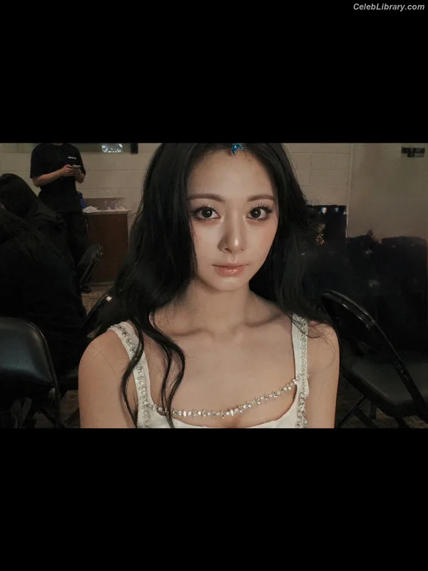 Tzuyu (Chiu Chú-jû) Twice photo 3 of 545