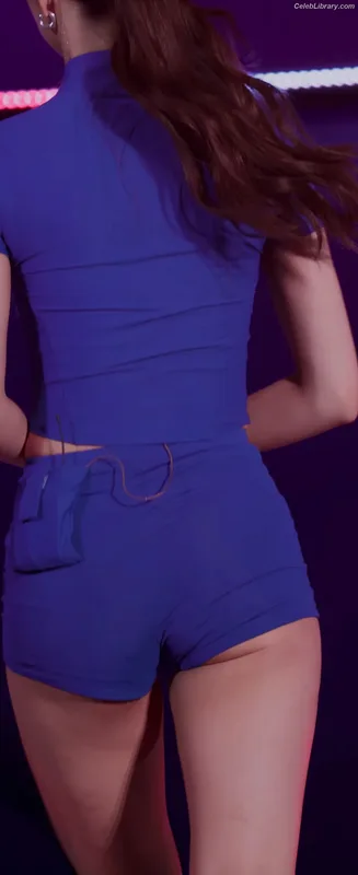 Tzuyu (Chiu Chú-jû) Twice photo 16 of 545