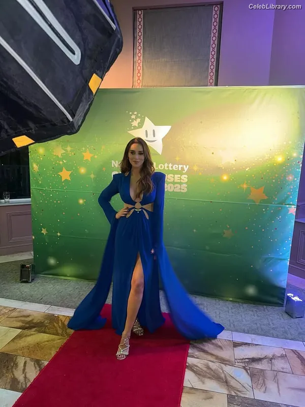 Una Healy photo 24 of 206