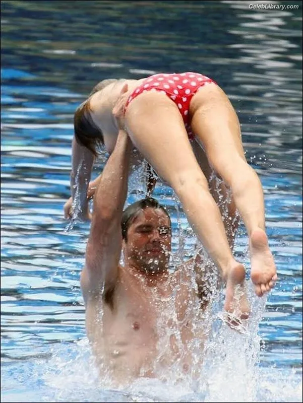Una Healy photo 5 of 206