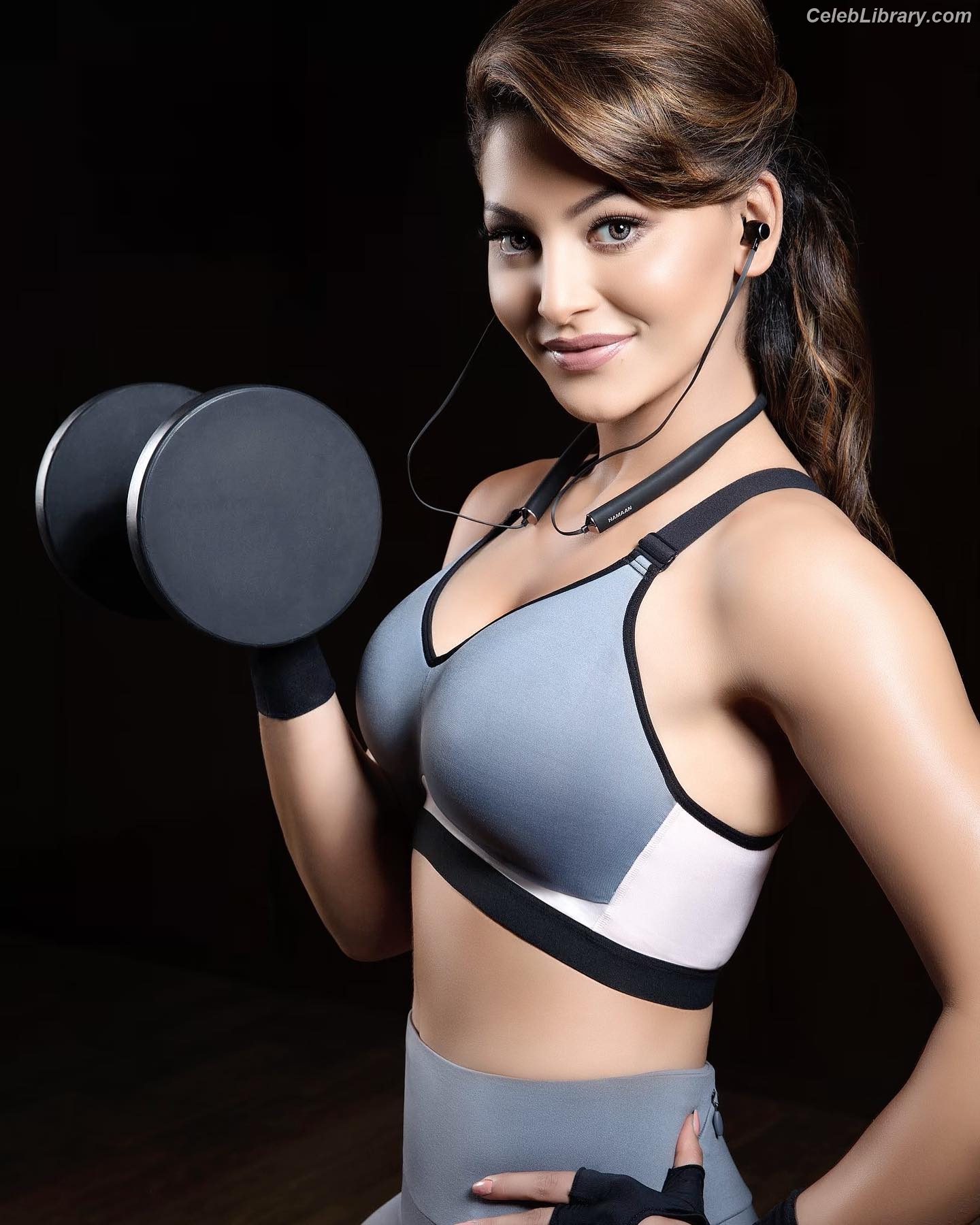 Urvashi Rautela photo 7 of 39