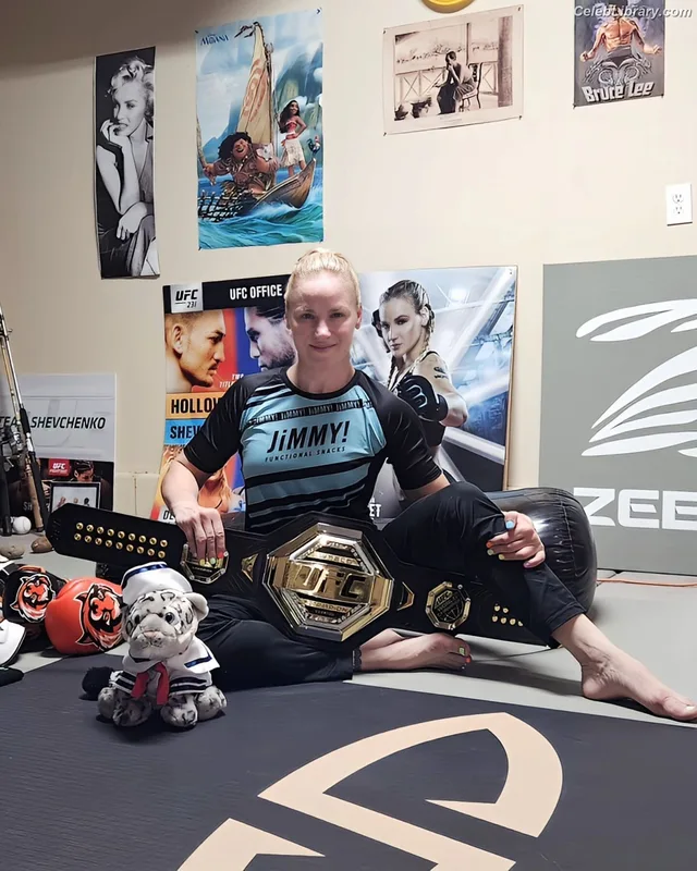 Valentina Shevchenko photo 17 of 299