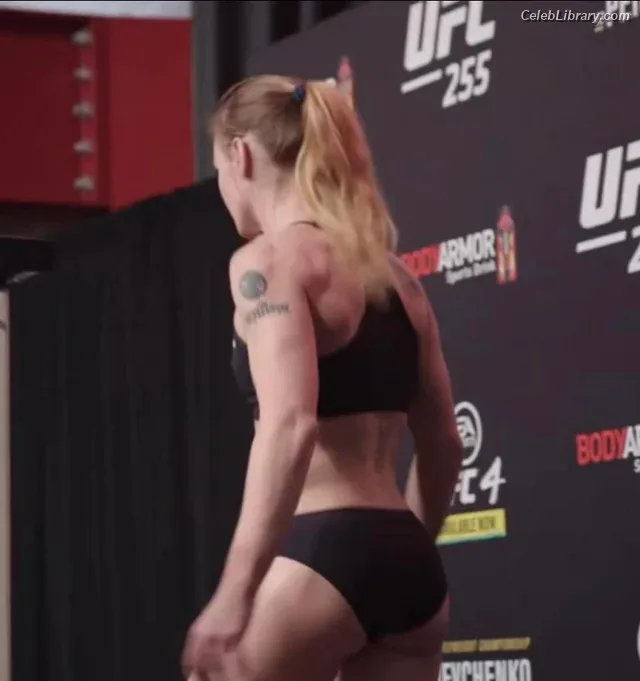Valentina Shevchenko photo 2 of 299