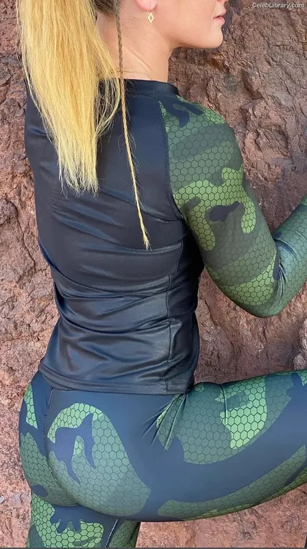 Valentina Shevchenko photo 2 of 299