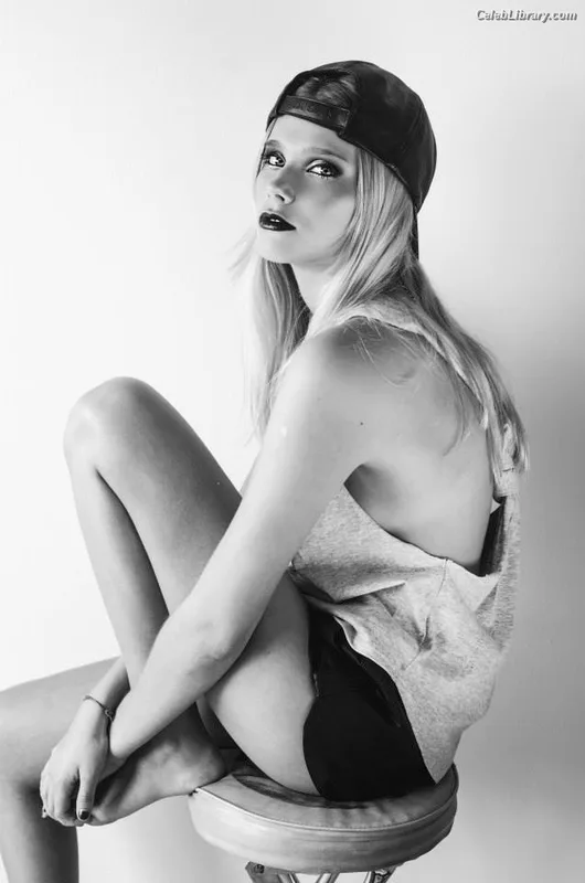 Valentina Zenere photo 4 of 43