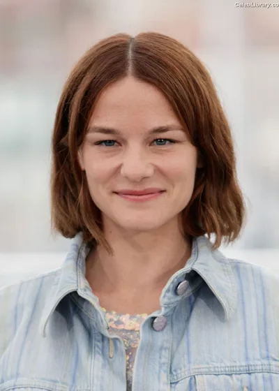 Valerie Pachner