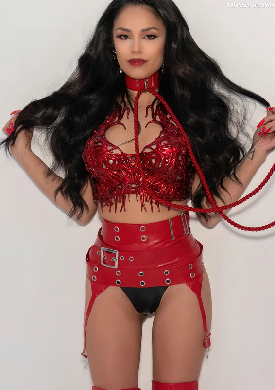 Valkyrae photo 2 of 3026