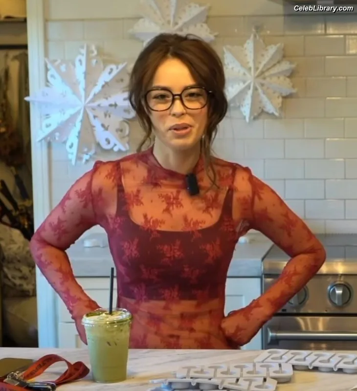 Valkyrae photo 9 of 3026