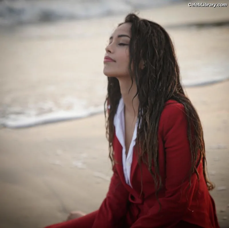 Valkyrae photo 2 of 3026