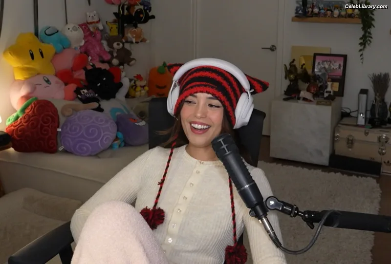 Valkyrae photo 14 of 3026