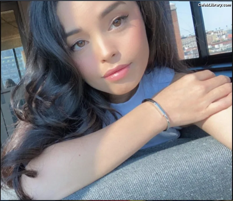 Valkyrae photo 18 of 3026