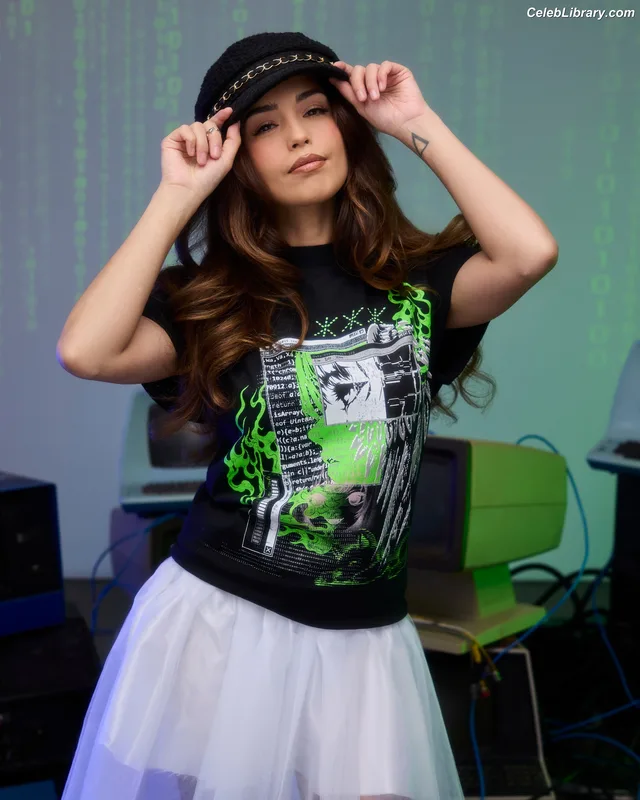 Valkyrae photo 11 of 3026