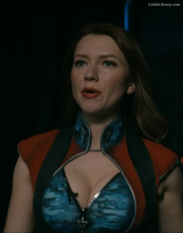 Valorie Curry photo 5 of 128