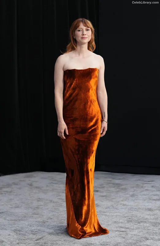 Valorie Curry photo 13 of 128