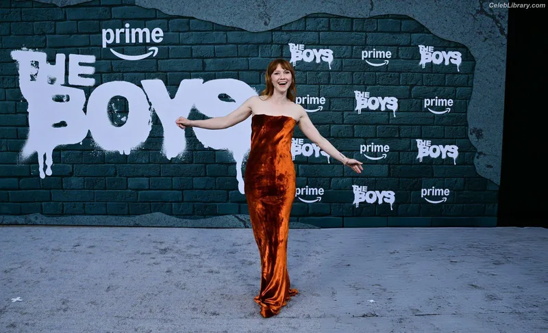 Valorie Curry photo 14 of 128