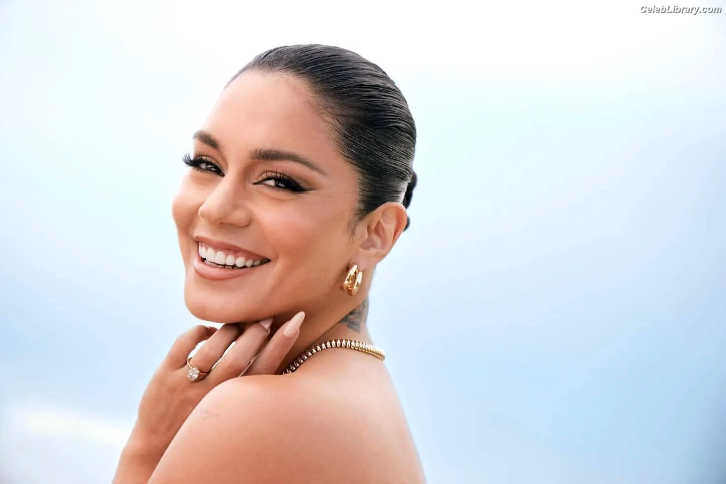Vanessa Hudgens photo 3 of 1612
