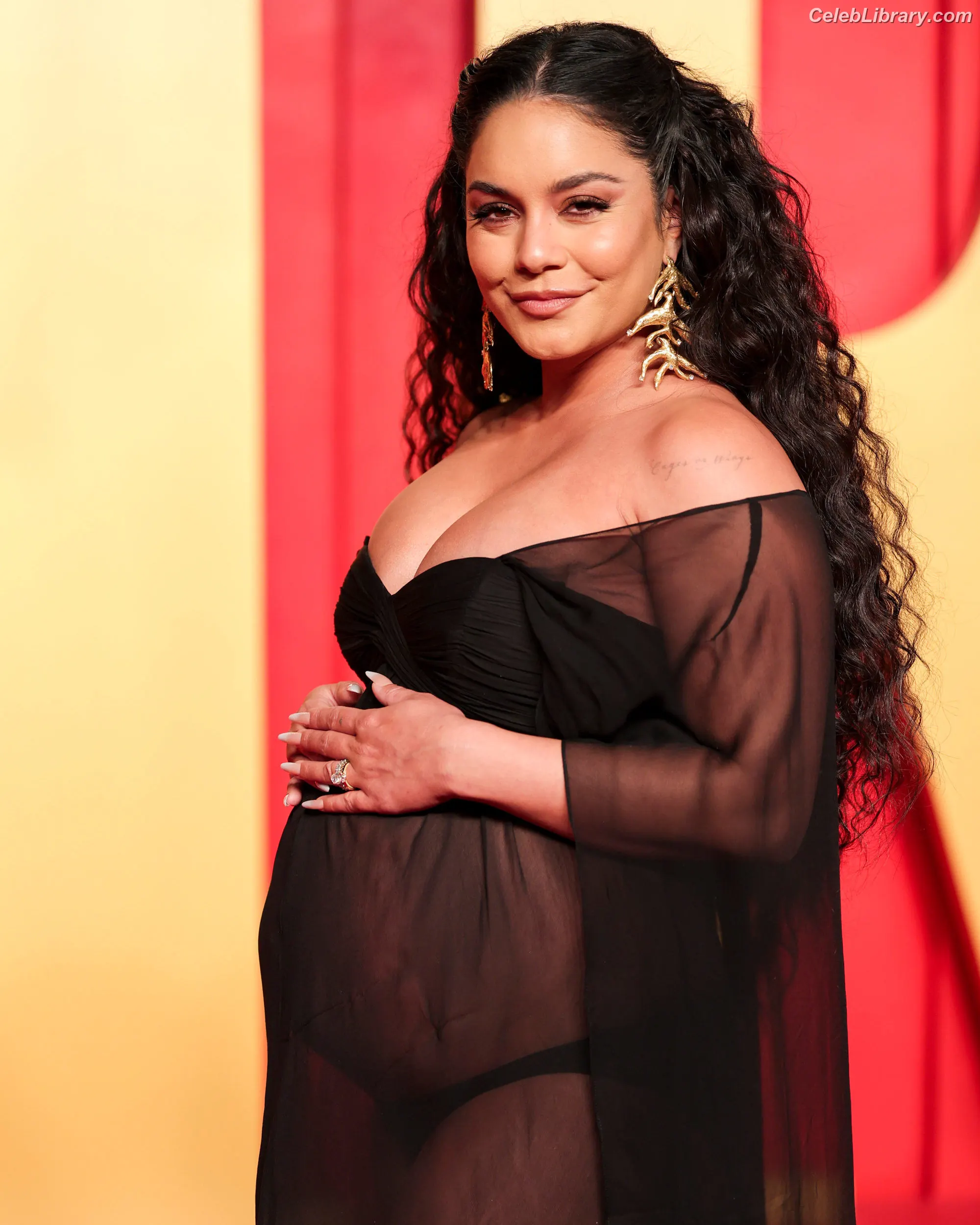 Vanessa Hudgens photo 9 of 1612