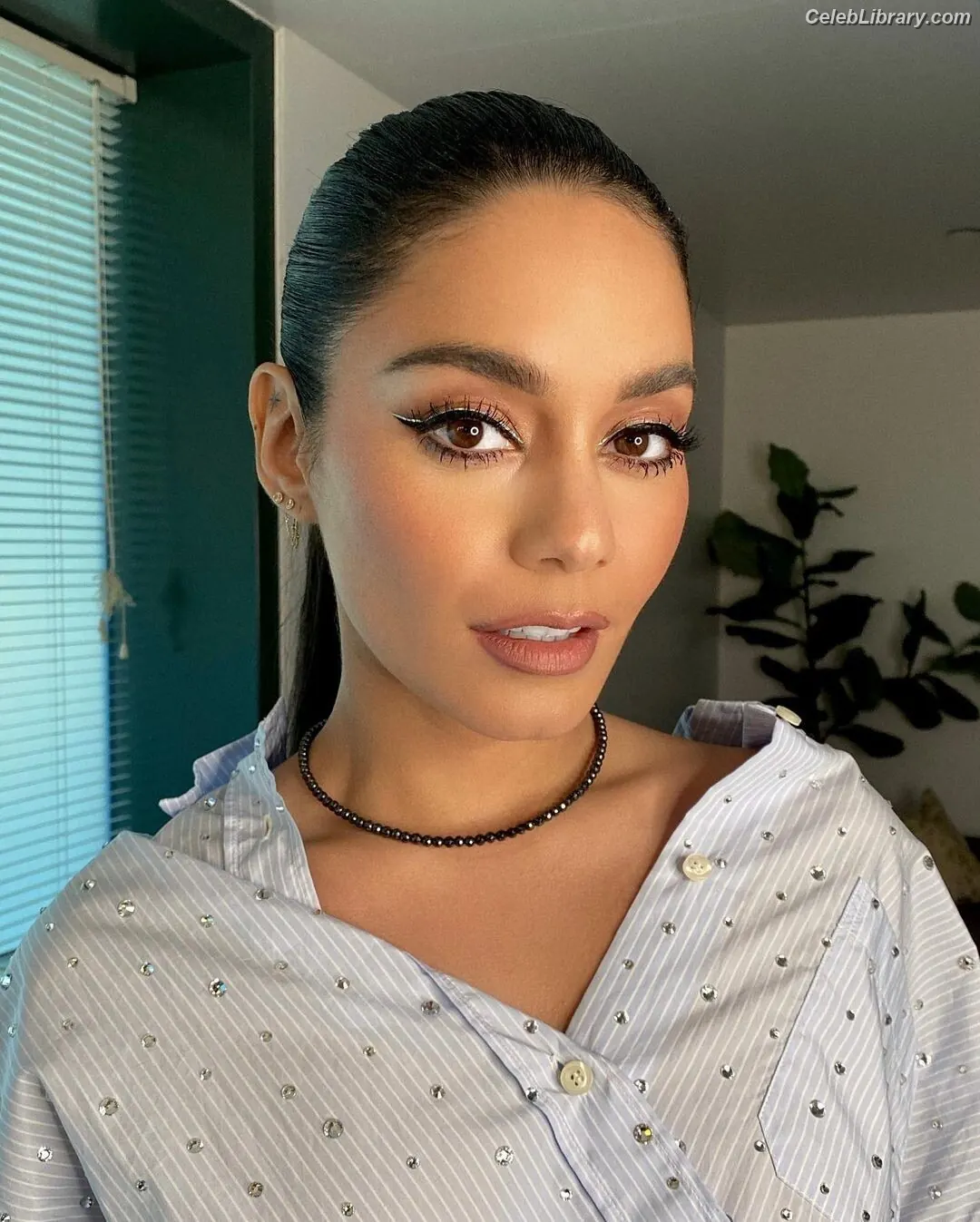 Vanessa Hudgens photo 15 of 1612