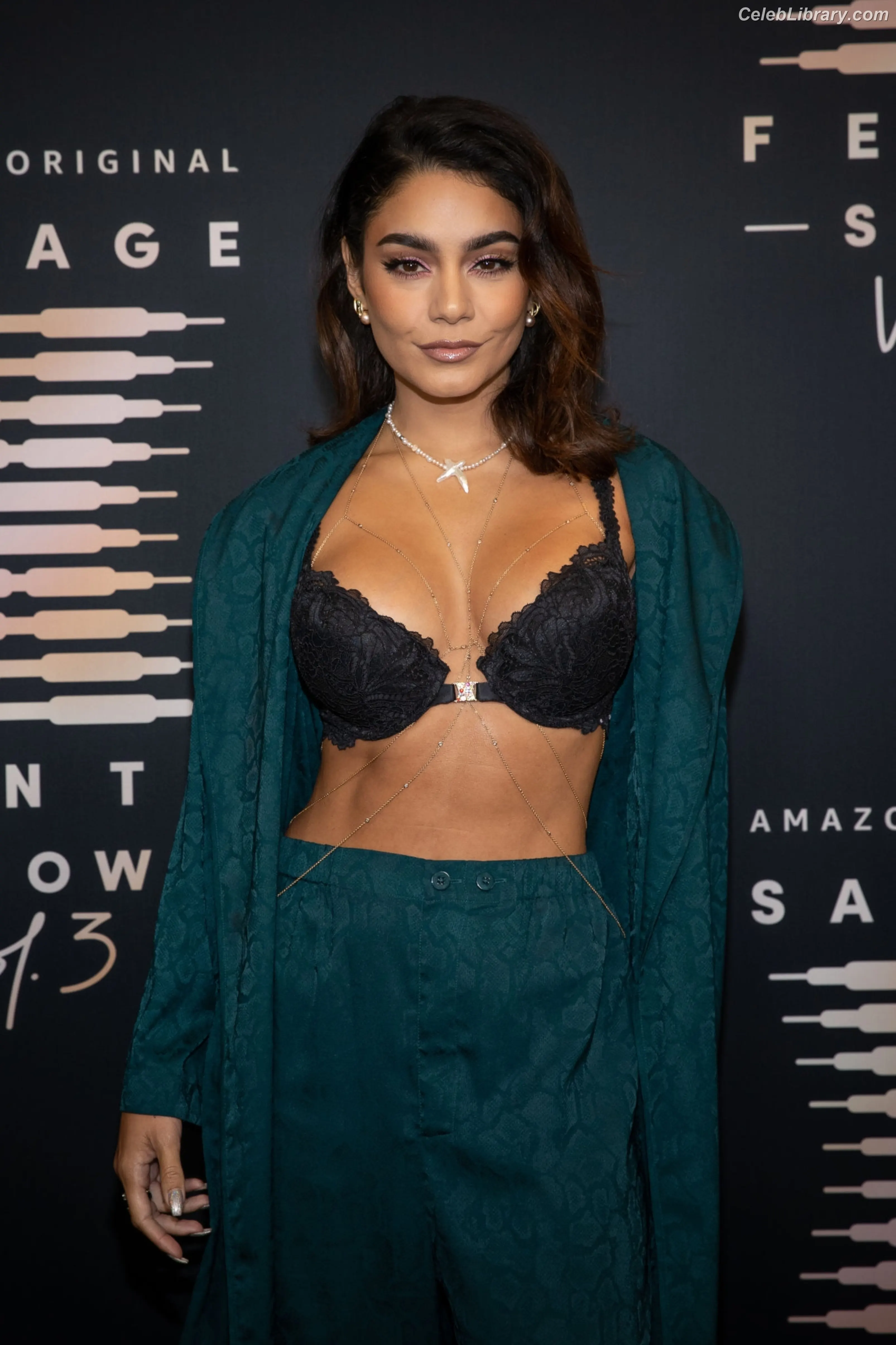 Vanessa Hudgens photo 4 of 1612