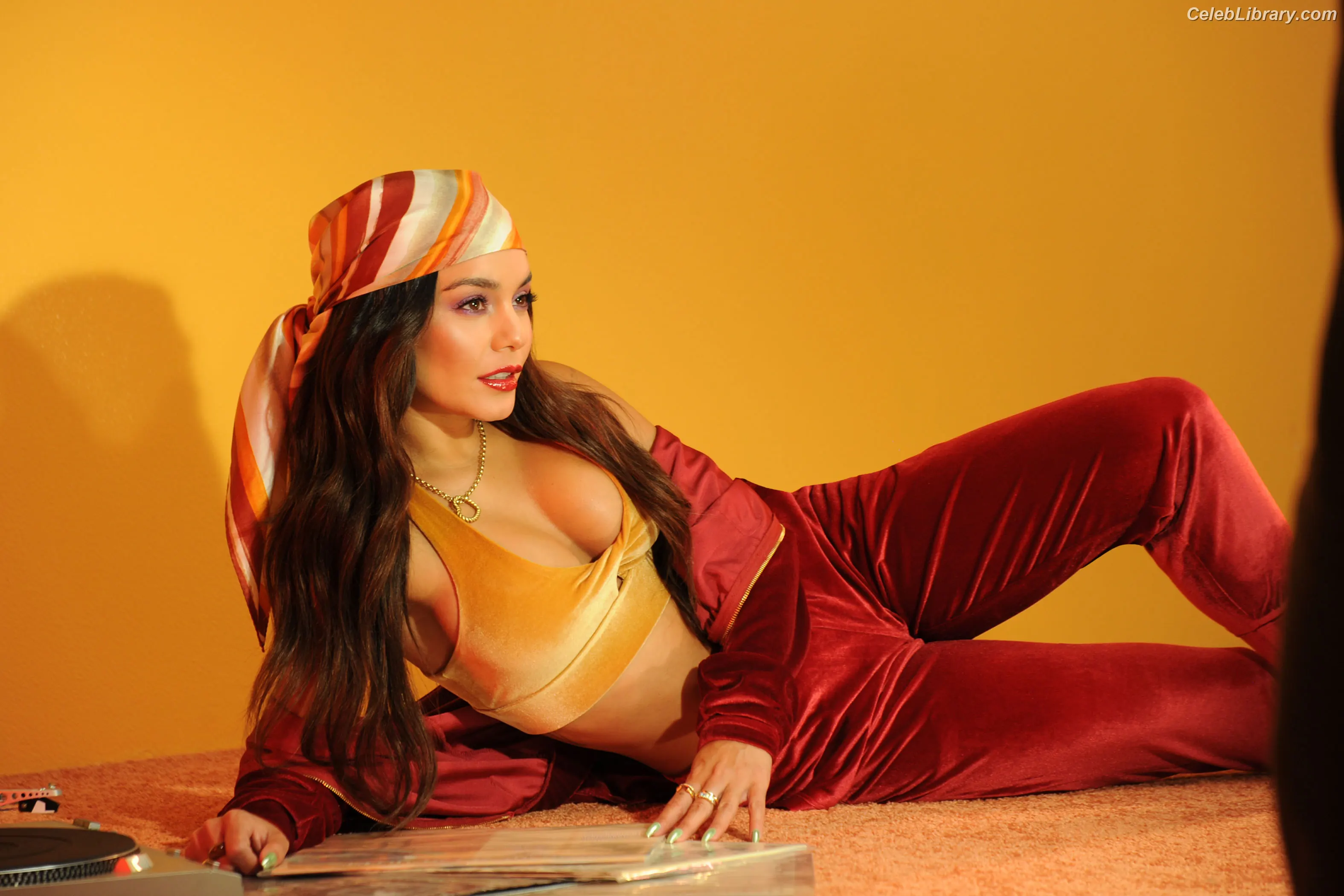 Vanessa Hudgens photo 9 of 1612