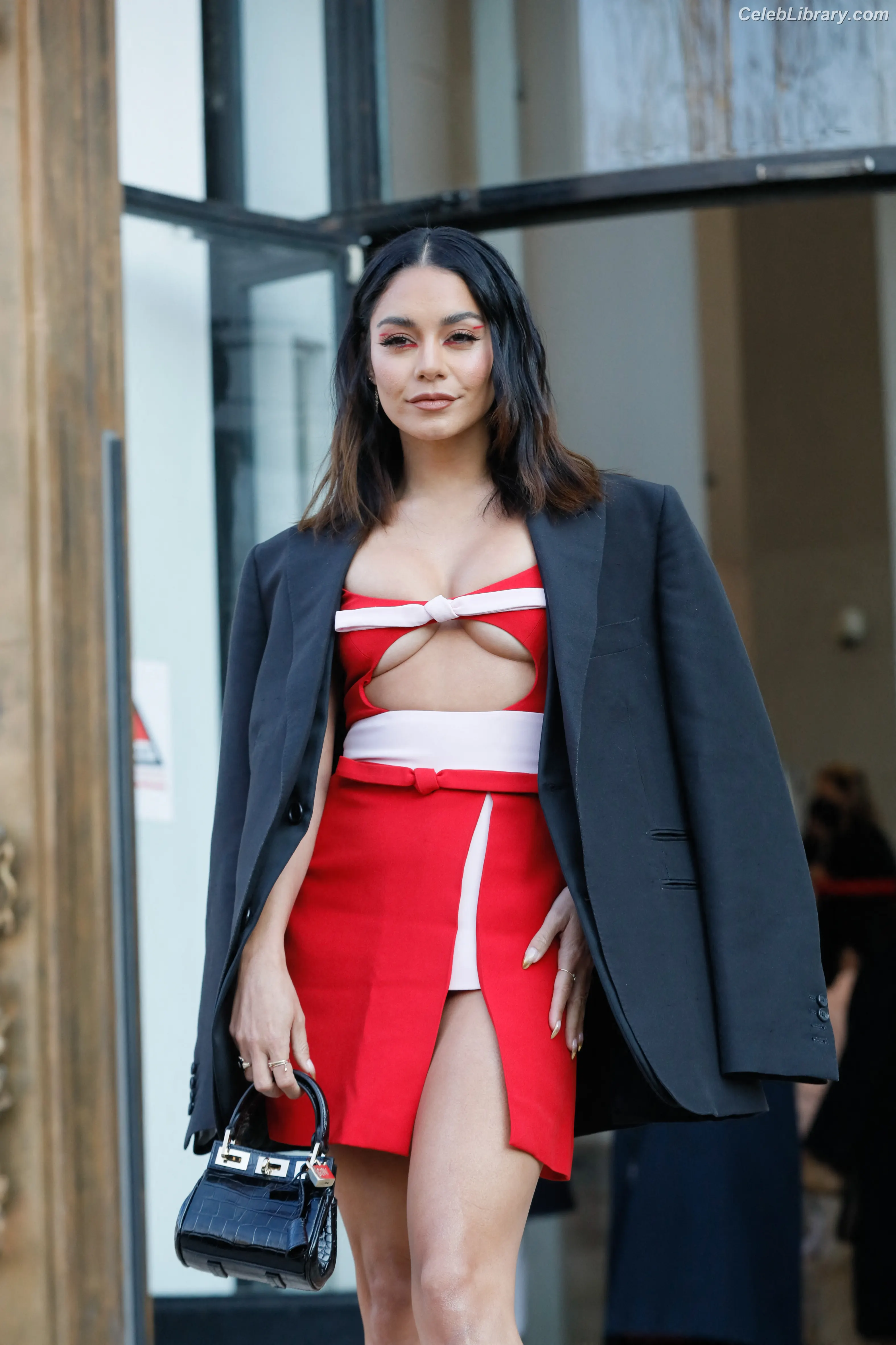 Vanessa Hudgens photo 11 of 1612