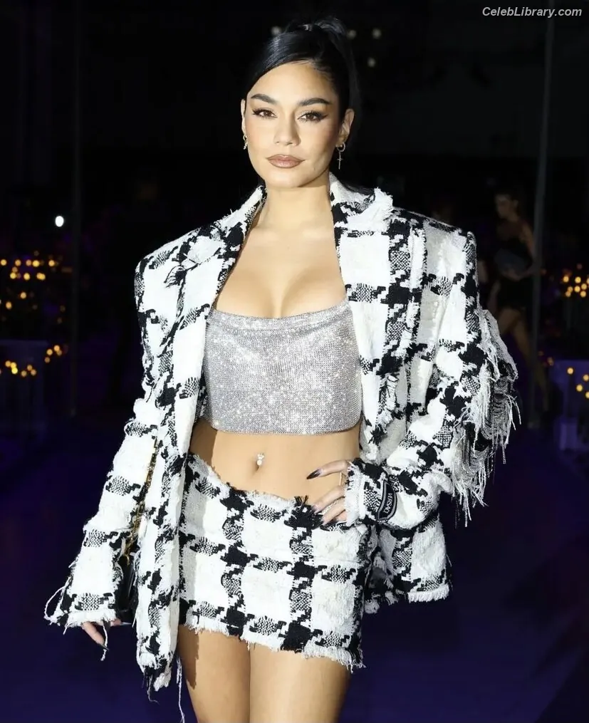 Vanessa Hudgens photo 15 of 1612
