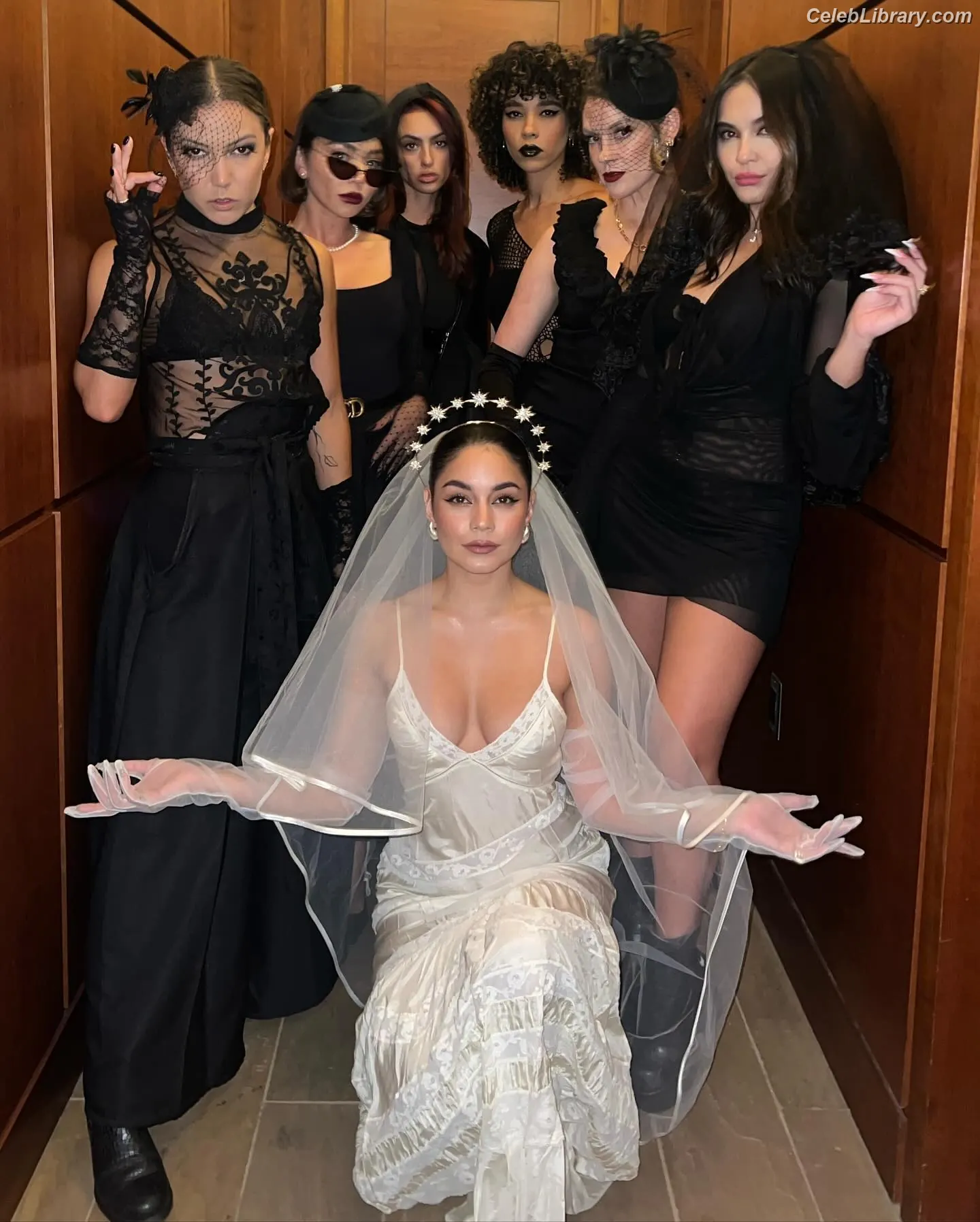 Vanessa Hudgens photo 4 of 1612