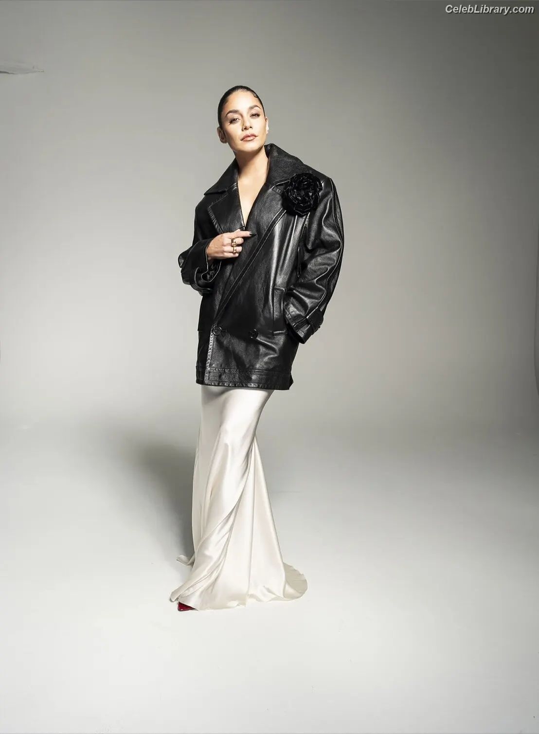 Vanessa Hudgens photo 11 of 1612