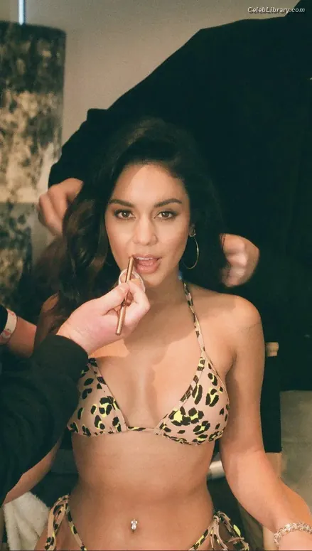 Vanessa Hudgens photo 24 of 1612