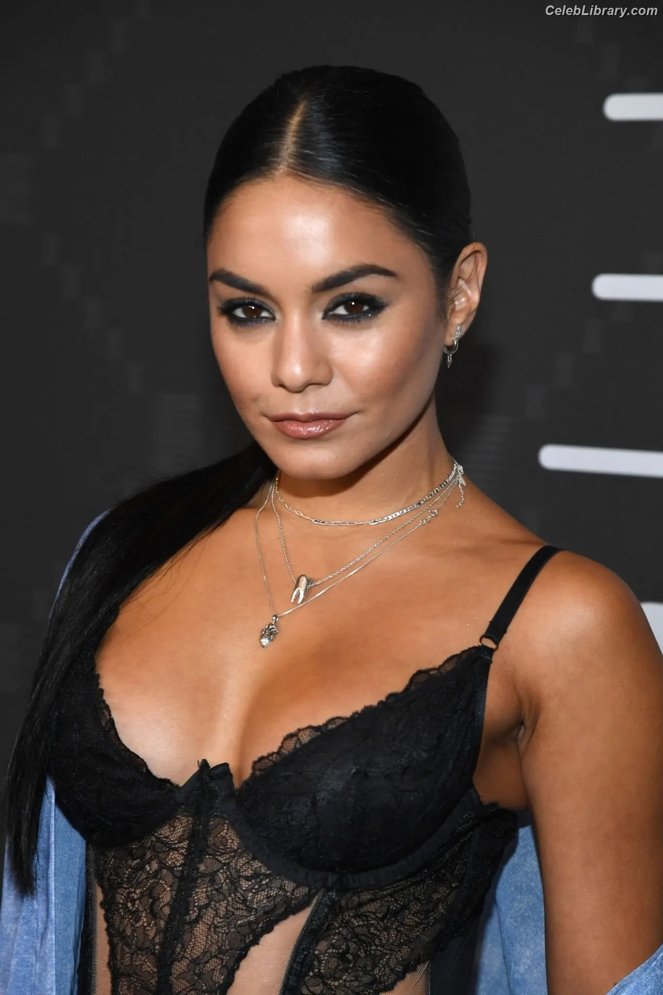 Vanessa Hudgens photo 17 of 1612