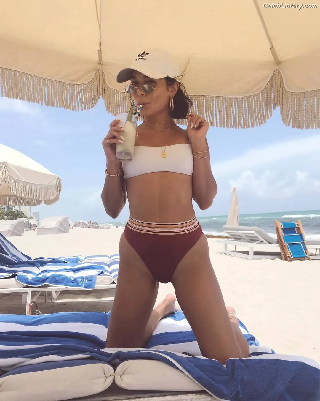 Vanessa Hudgens photo 3 of 1612