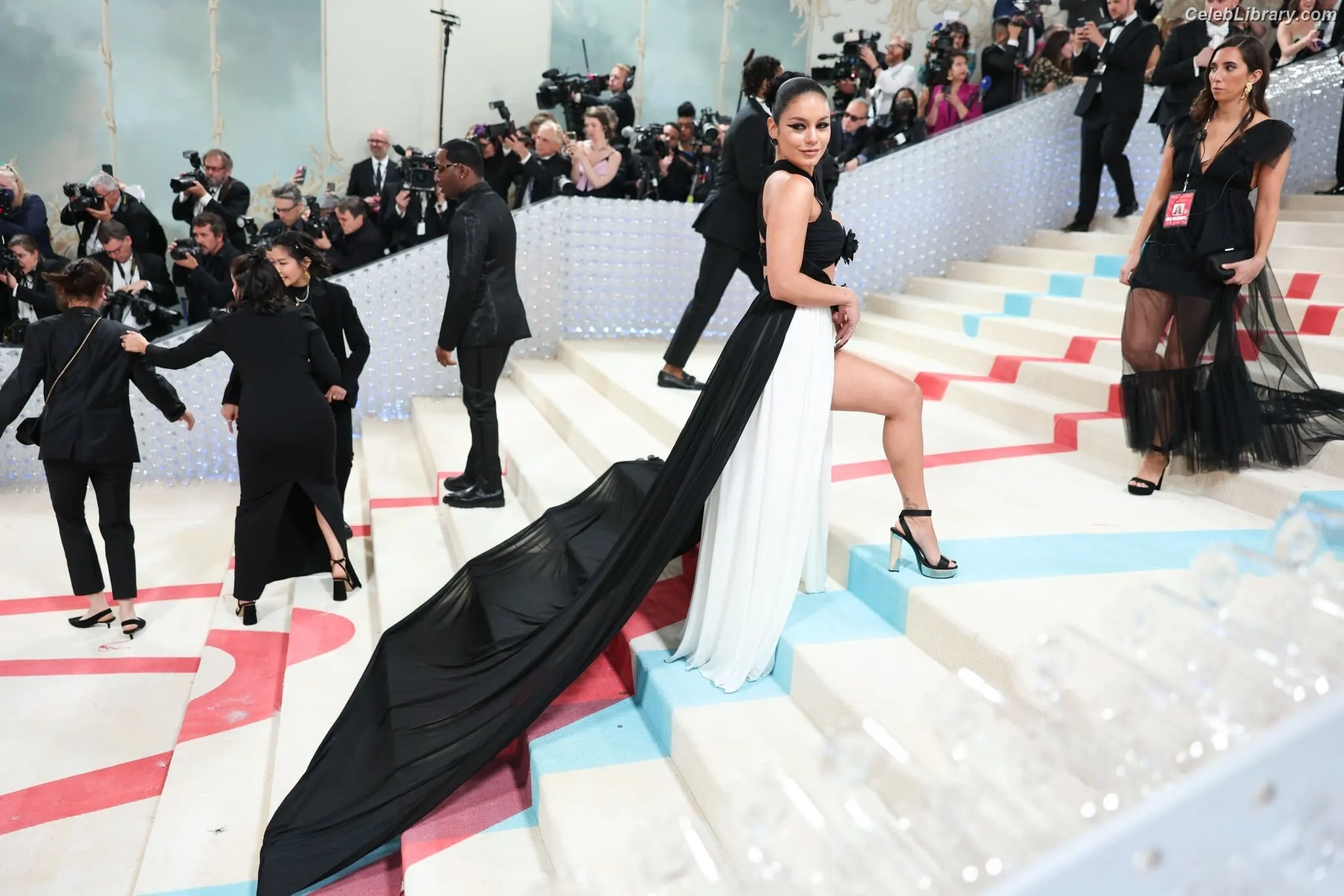 Vanessa Hudgens photo 21 of 1612