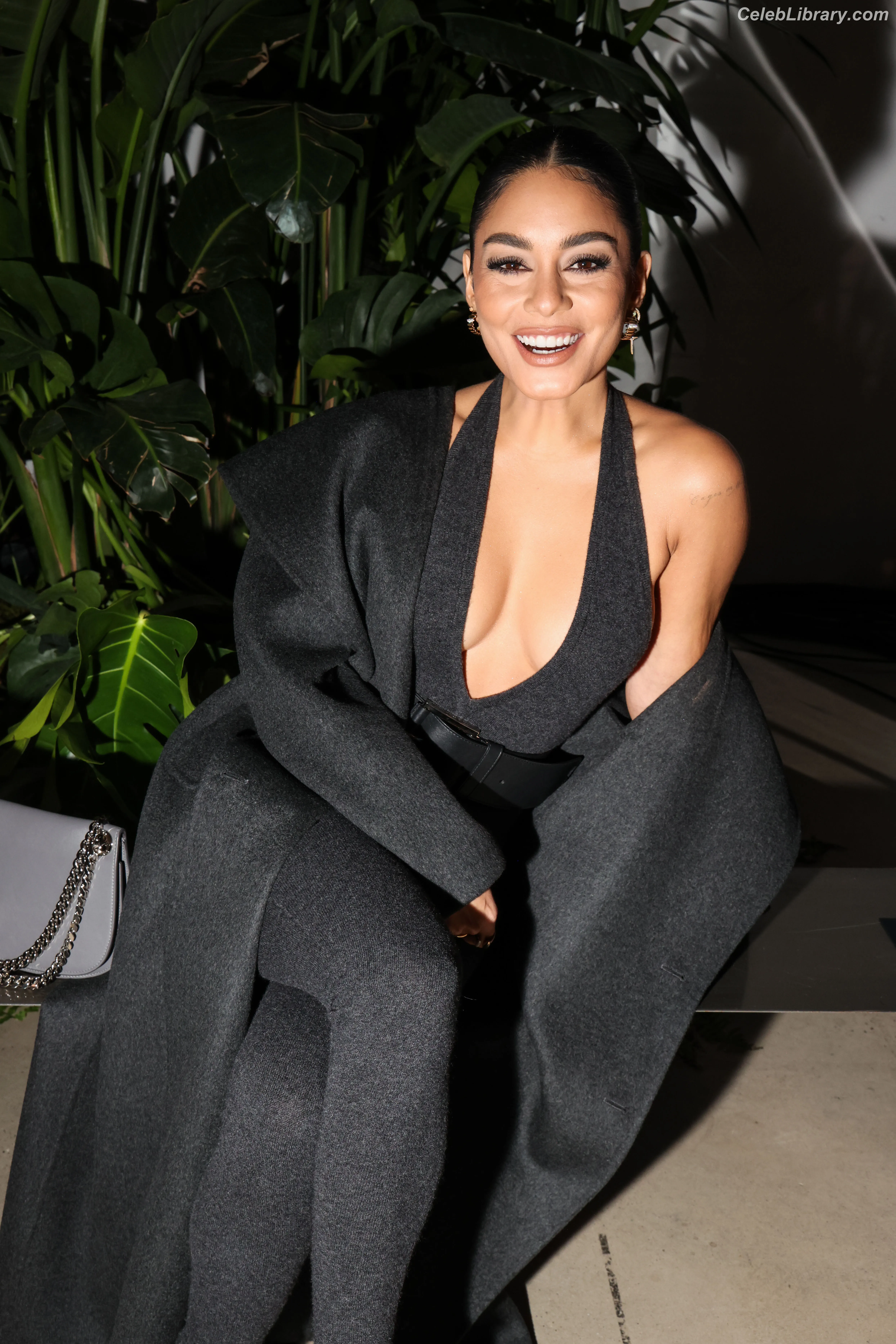 Vanessa Hudgens photo 1 of 1612