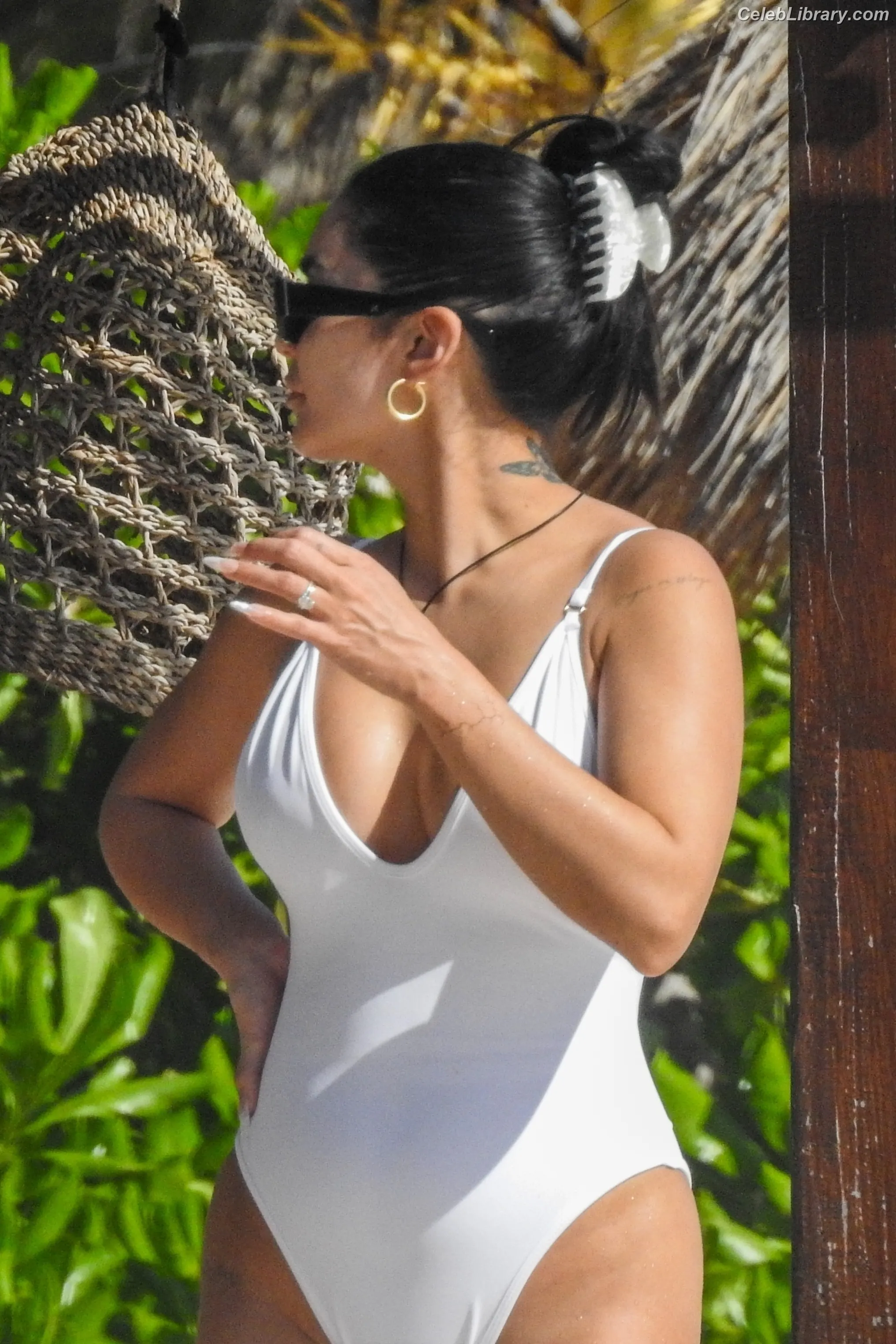 Vanessa Hudgens photo 15 of 1612