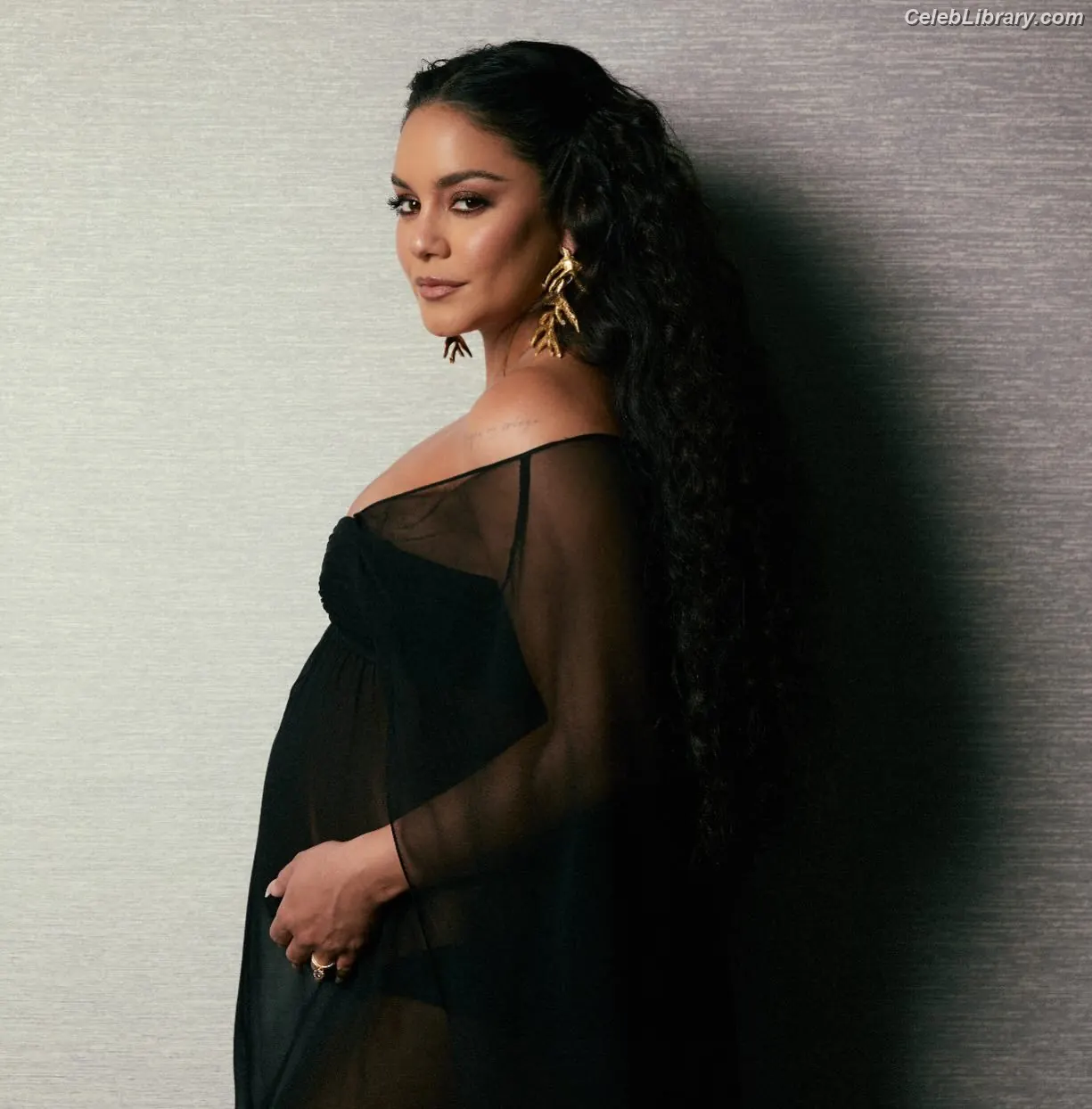 Vanessa Hudgens photo 22 of 1612