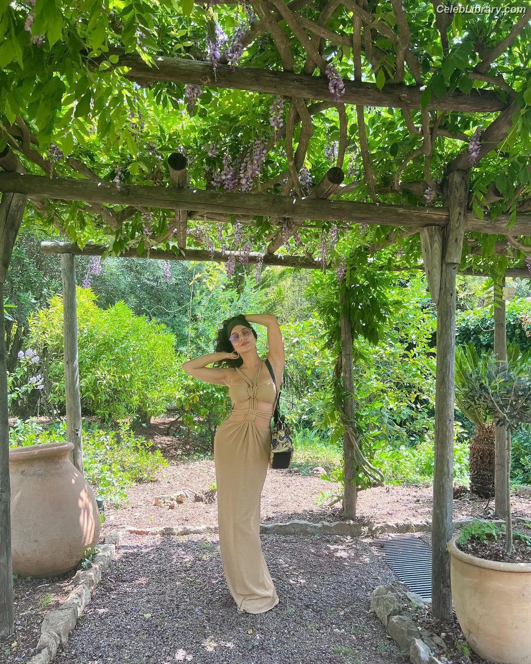 Vanessa Hudgens photo 21 of 1612