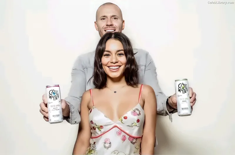 Vanessa Hudgens photo 12 of 1607