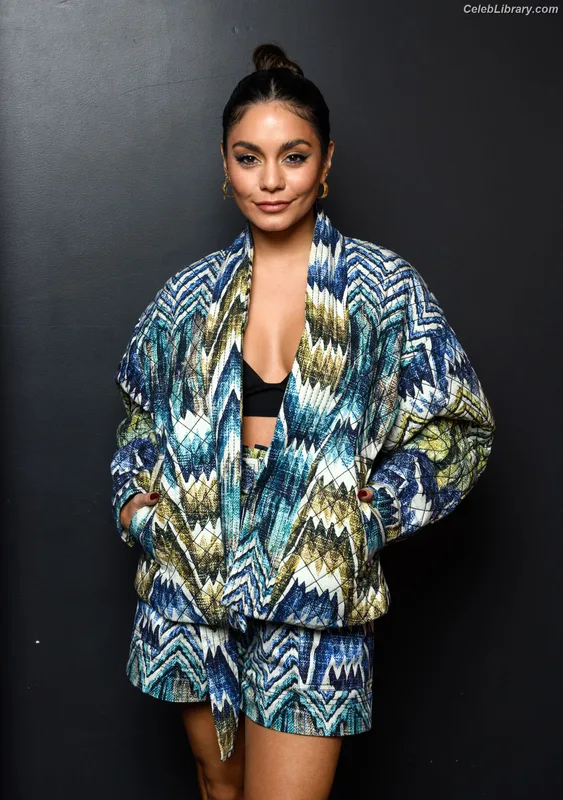 Vanessa Hudgens photo 7 of 1607