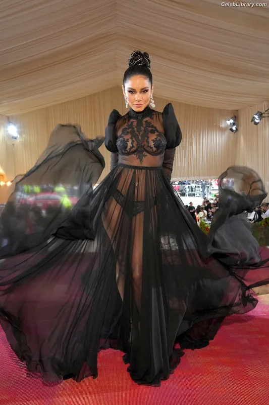 Vanessa Hudgens photo 9 of 1607