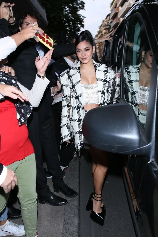 Vanessa Hudgens photo 15 of 1607