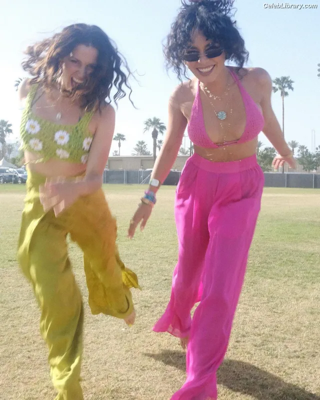 Vanessa Hudgens photo 18 of 1607