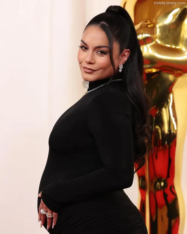Vanessa Hudgens photo 8 of 1607