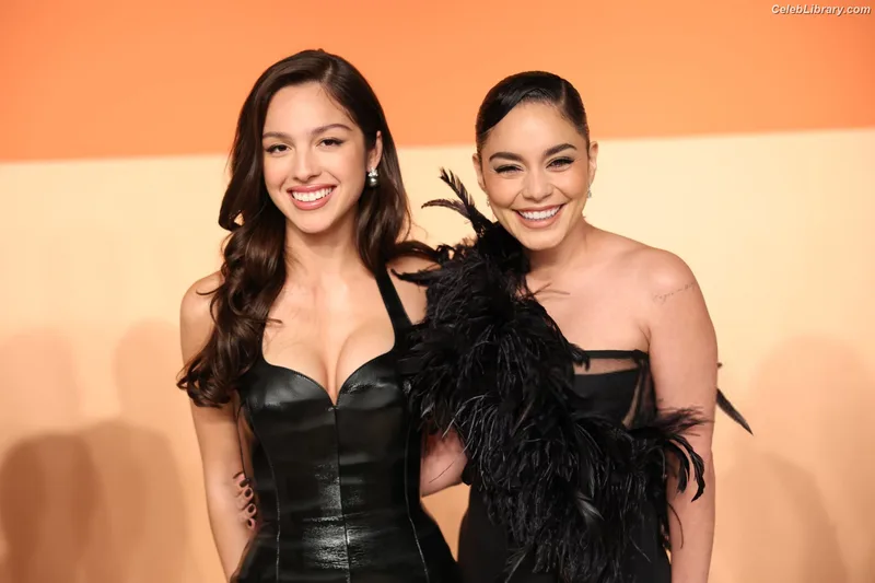 Vanessa Hudgens photo 15 of 1607