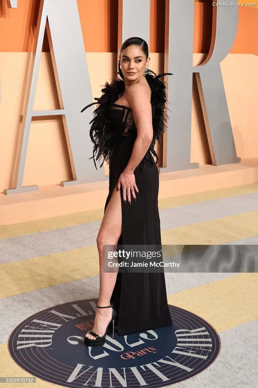 Vanessa Hudgens photo 1 of 1607