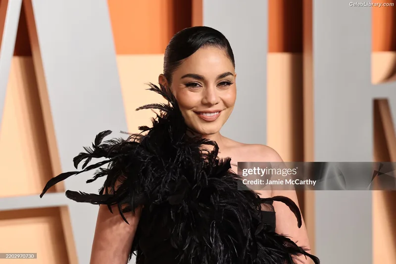Vanessa Hudgens photo 2 of 1607